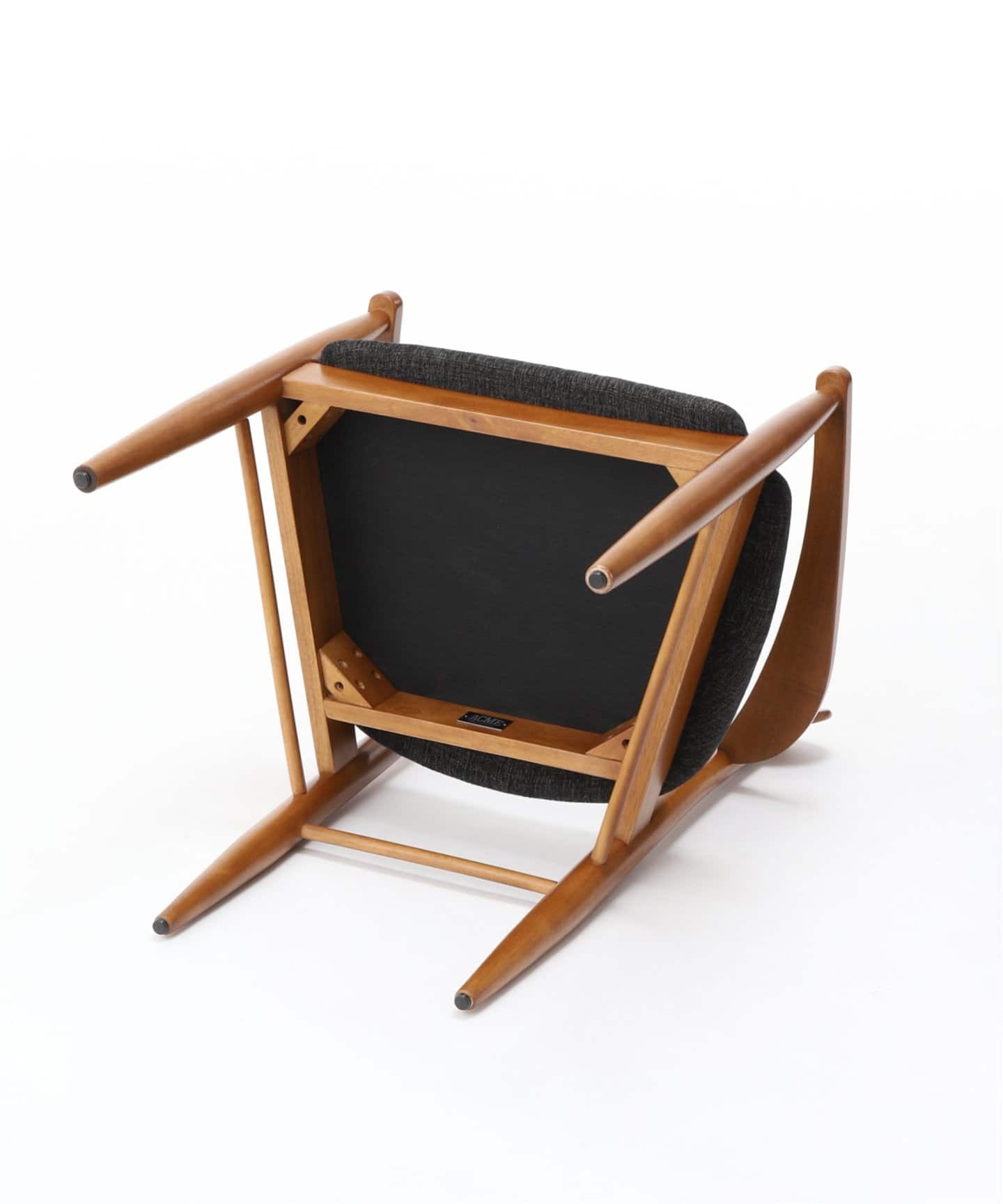 TRESTLES ARM CHAIR トラッセルアームチェア　704