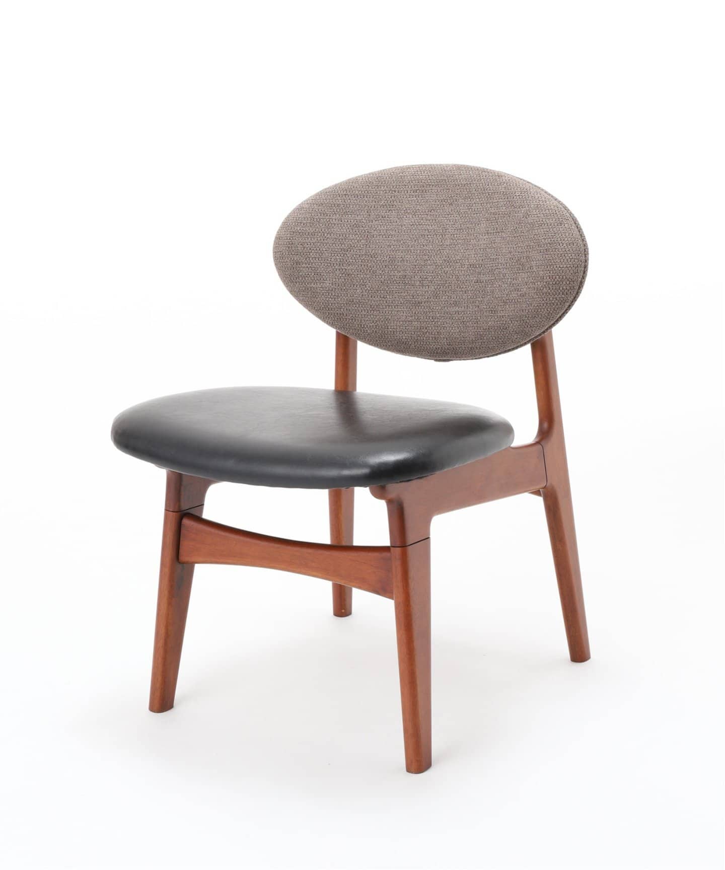 【送料お得な低価格/完成品】TRESTLES LOUNGE CHAIR(BE)　トラッセルラウンジチェア ベージュ　704