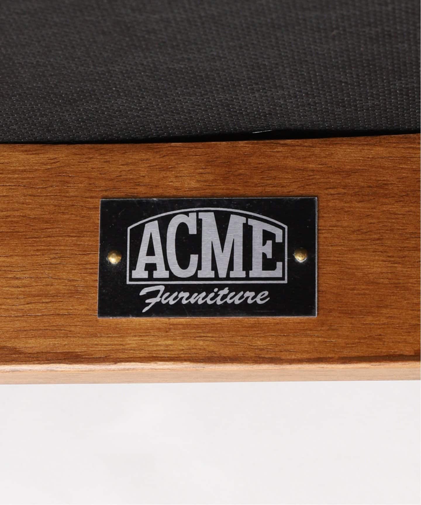 TRESTLES ARM CHAIR トラッセルアームチェア　704