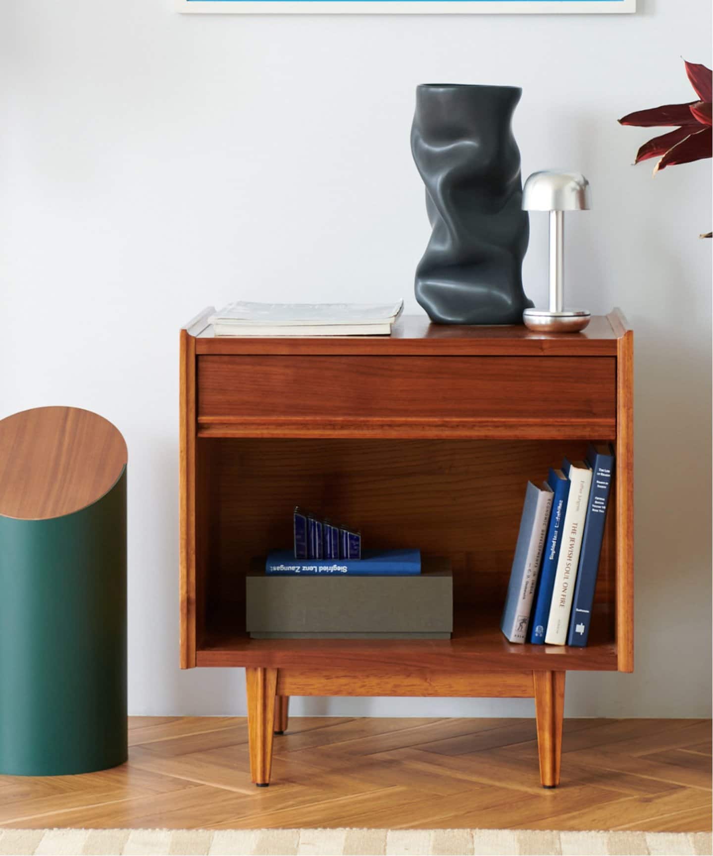 TRESTLES NIGHT STAND トラッセルナイトスタンド　701