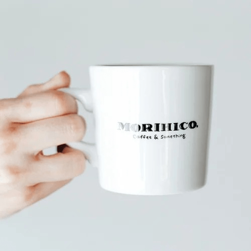 paterイラスト　MORIHICO.のオリジナルマグカップシリーズ【キタキツネのハンドドリップ】