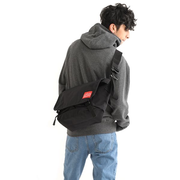 Quick-Release Messenger Bag Black M