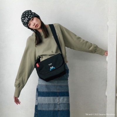 NYLON MESSENGER BAG JR (SM) BP W/DIV MGNT 500D CORDURA SESAME ST Black S