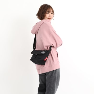 NYLON MESSENGER BAG (XXS) FZP NO COFFEE Black XS