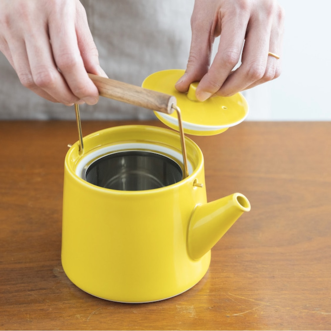 【NEW】ドーのティーポット / ウッドハンドル / DO Original 09 ホワイト