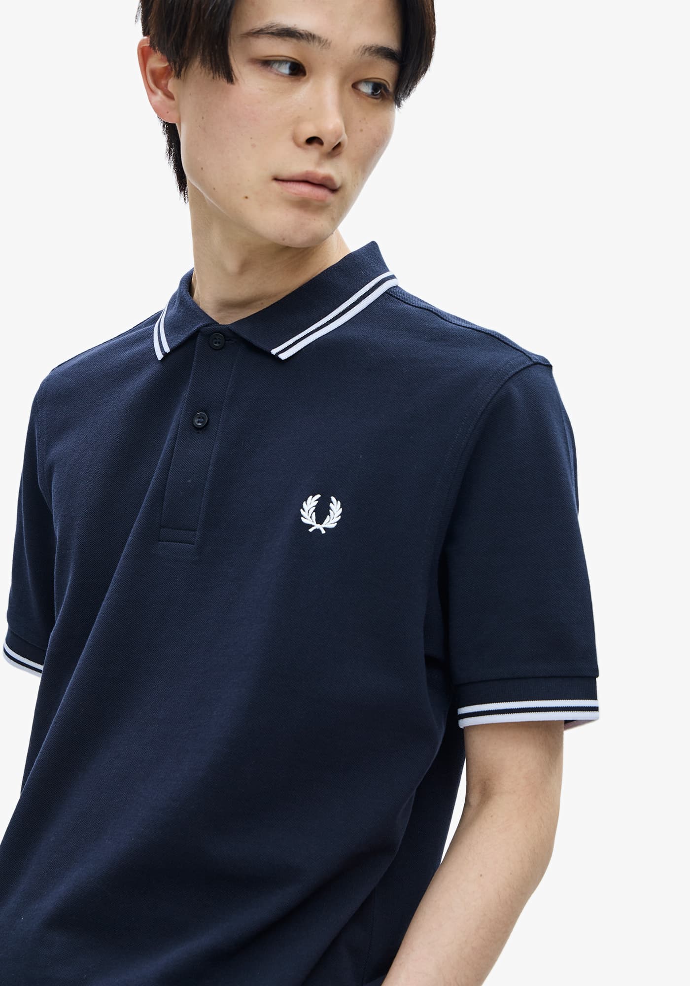 The Fred Perry Shirt - M3600(XS 748: WHITE / BRIGHT RED / NAVY