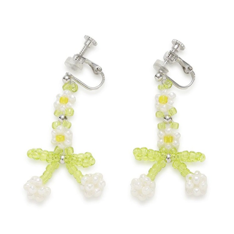 チェリービーズイヤリング WHT F