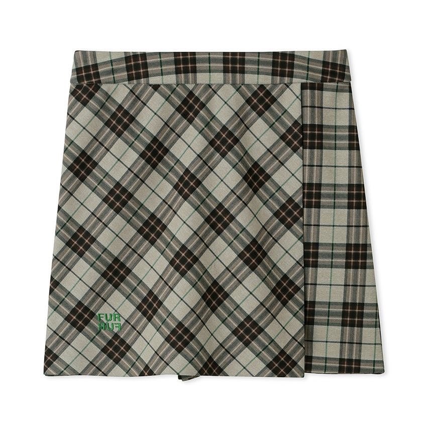 ロゴ刺繍入りラップ風スカショーパン BRW F