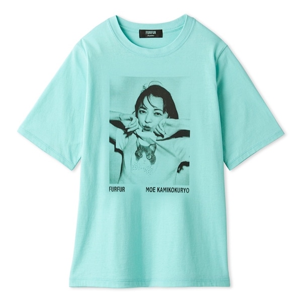 上國料萌衣コラボ　モノクロポートレートメモリアルTシャツ BLU 0