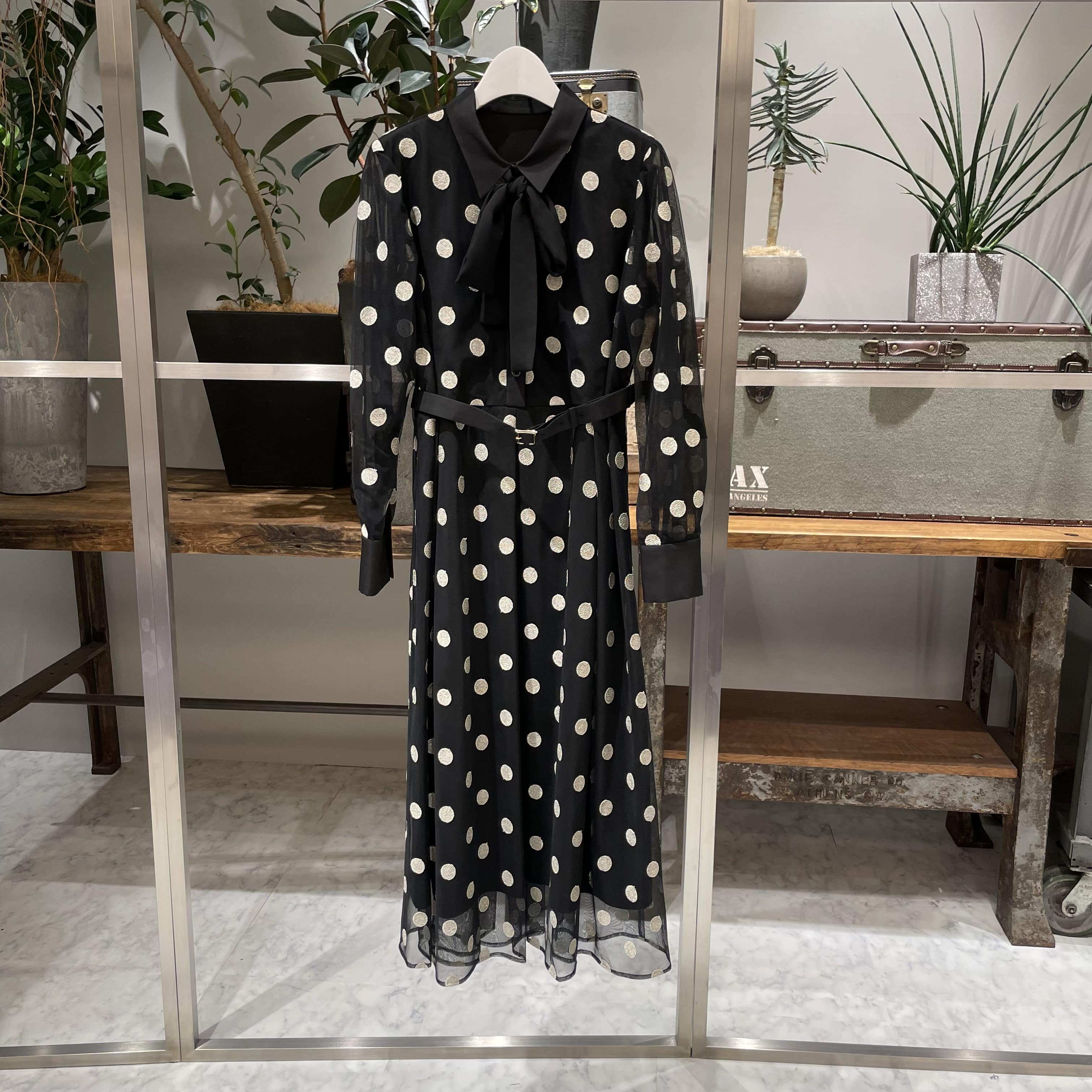 渋谷 グレースコンチネンタル】ラメドット刺繍ドレス(36 キナリ 