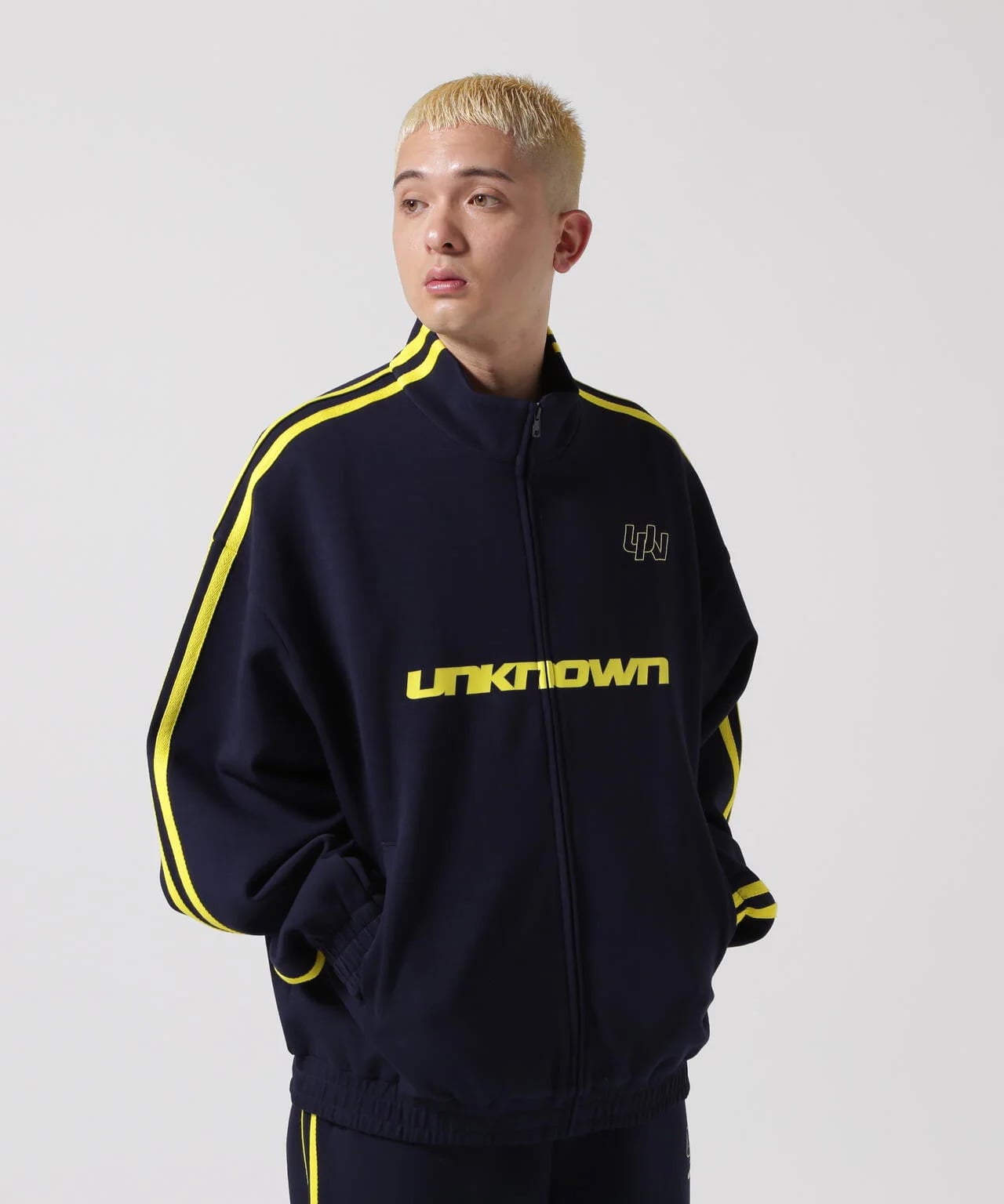 UNKNOWN LONDON/アンノウンロンドン/BAGGY FIT UN STRIPE TRACK TOP(M Navy)｜  LHP｜名古屋PARCO | ONLINE PARCO（オンラインパルコ）