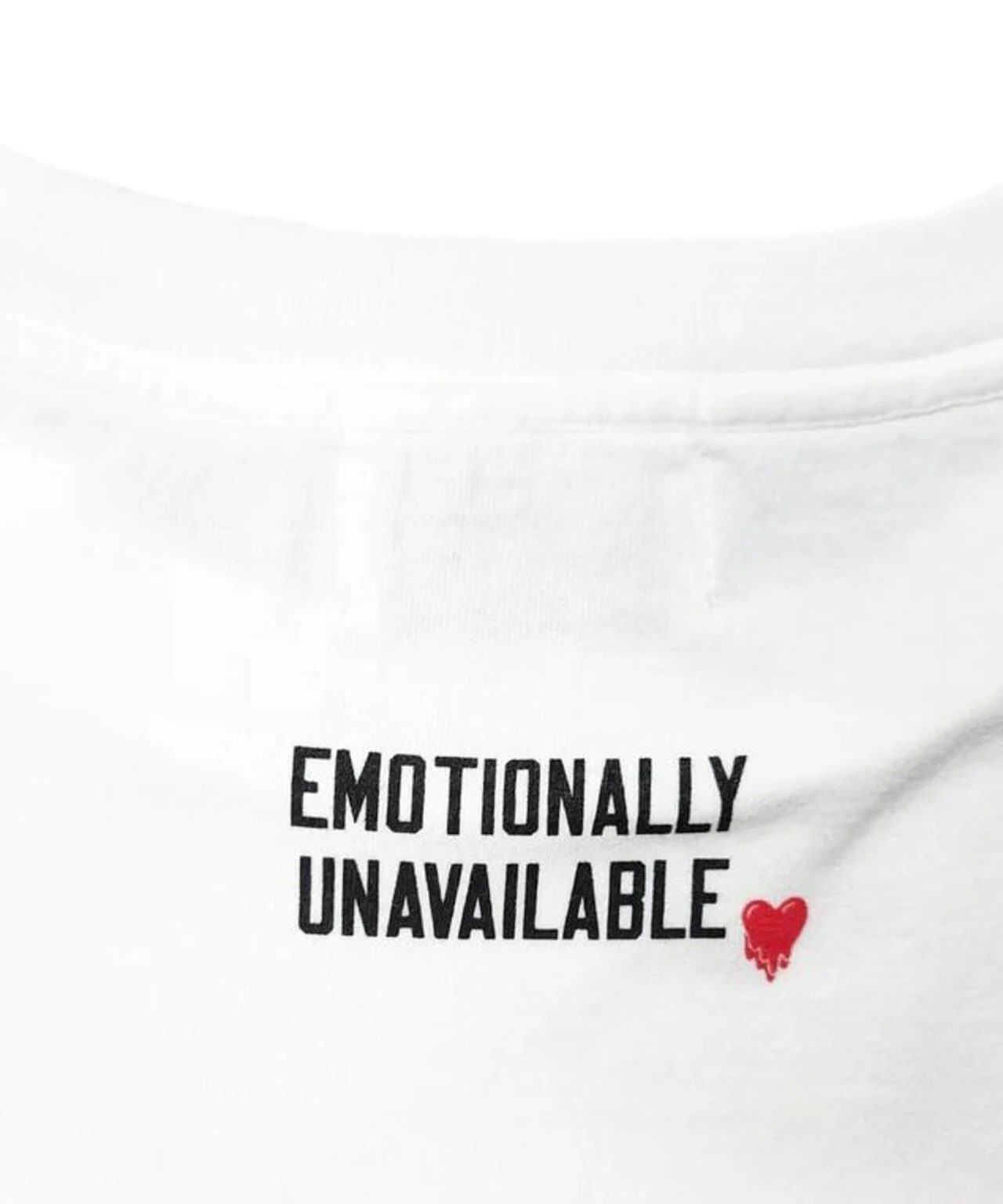 Emotionally Unavailable/エモーショナリーアンアベイラブル/POCKET TEE