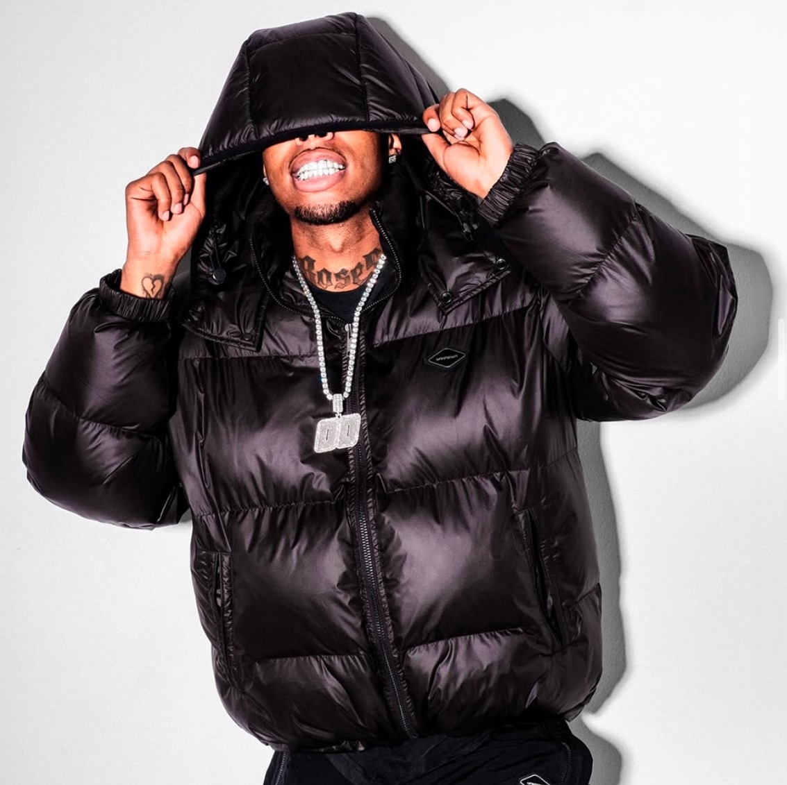 UNKNOWN LONDON アンノーンロンドン Studded Puffer Jacket Black M