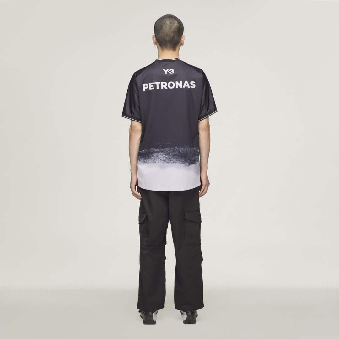 Y-3 MERCEDES - AMG PETRONAS FORMULA 1 TEAM MECHANICS SHORT SLEEVE JERSEY Black S