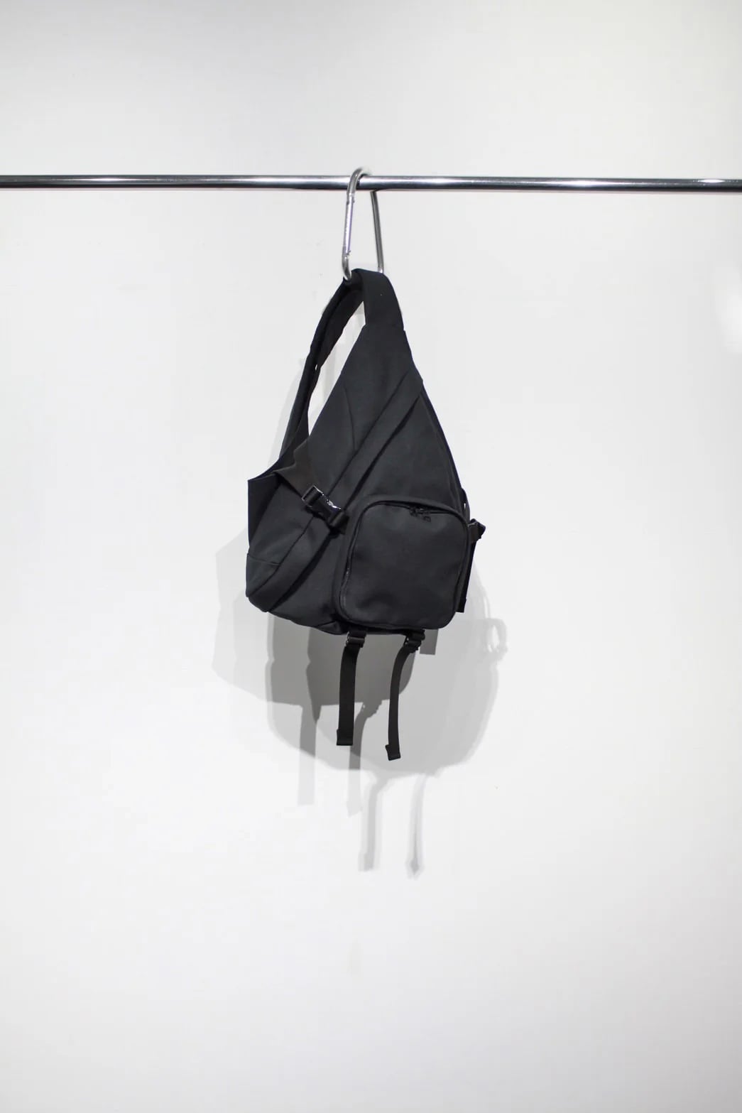 SOE/ソーイ/Triangle Bag Canvas Black F