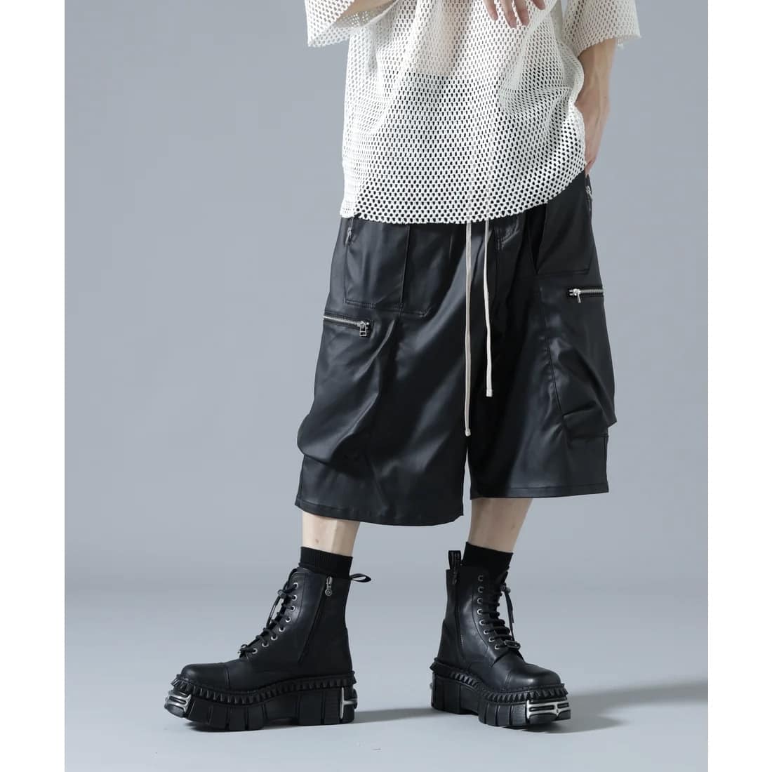 DS/COATING BAGGYCARGO SHORTS Black M