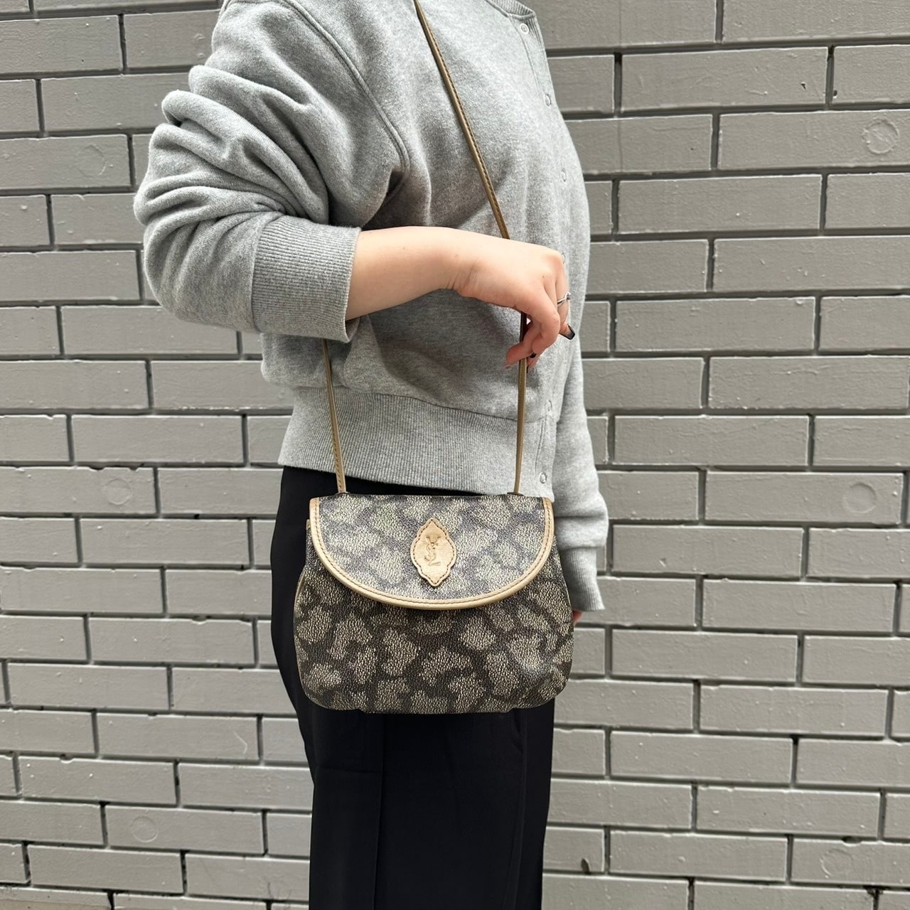 vintage YVES SAINT LAURENT〈イヴ・サンローラン〉ショルダー