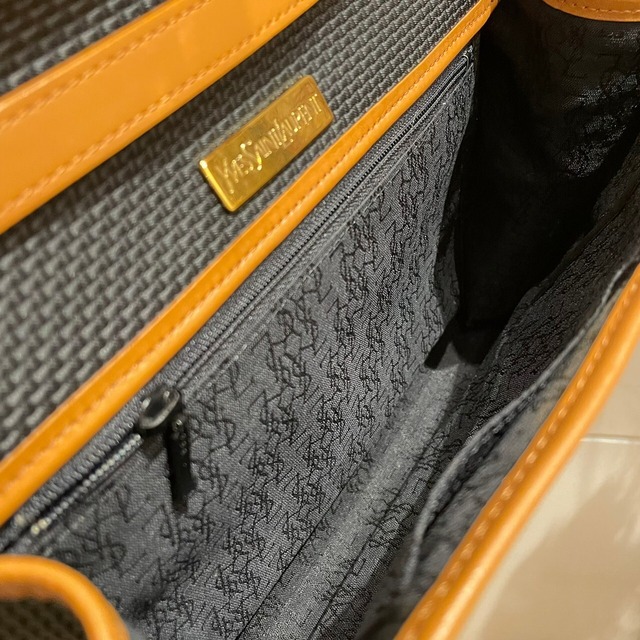 vintage YVES SAINT LAURENT(イヴ・サンローラン）ショルダーバッグ