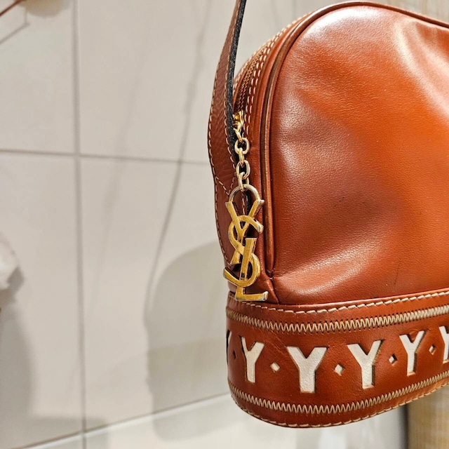 vintage YVES SAINT LAURENT(イヴ・サンローラン）ショルダーバッグ 2