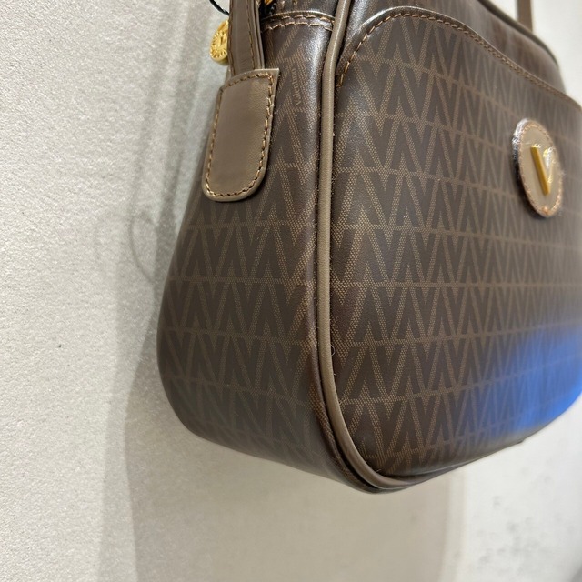 vintage VALENTINO (バレンティノ)　ショルダーバッグ