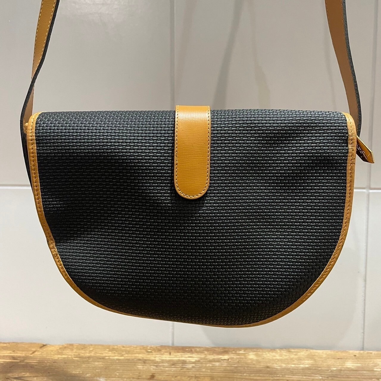 vintage YVES SAINT LAURENT(イヴ・サンローラン）ショルダーバッグ