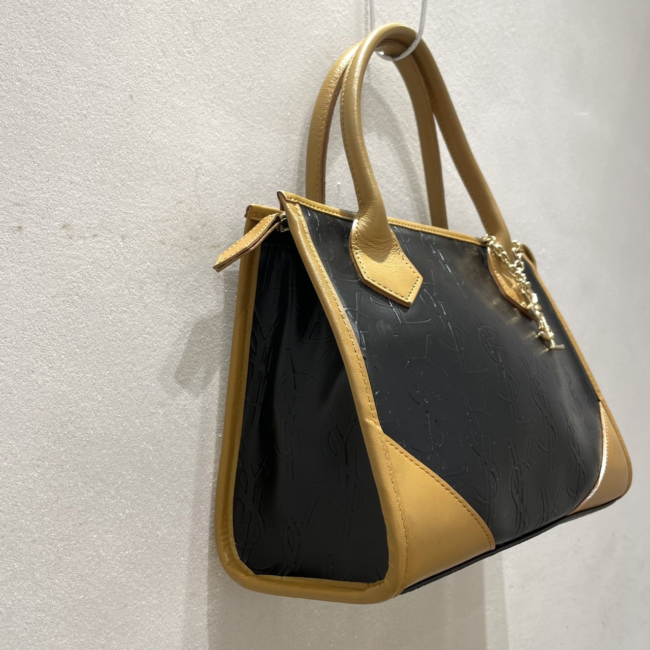 vintage YVES SAINT LAURENT〈イヴ・サンローラン〉ハンドバッグ2