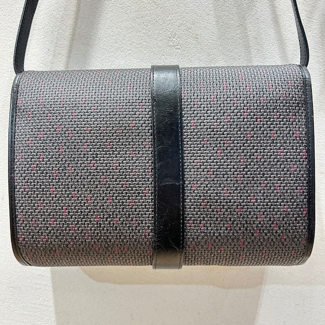 vintage YVES SAINT LAURENT(イヴ・サンローラン）ショルダーバッグ