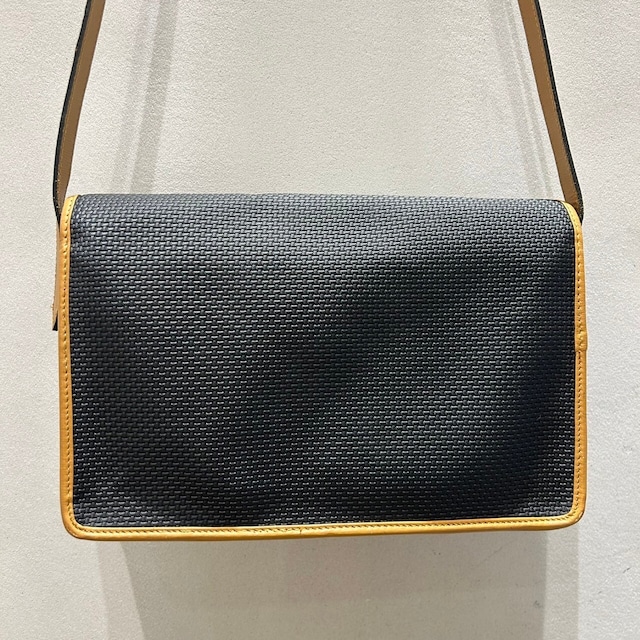 vintage YVES SAINT LAURENT(イヴ・サンローラン）ショルダーバッグ