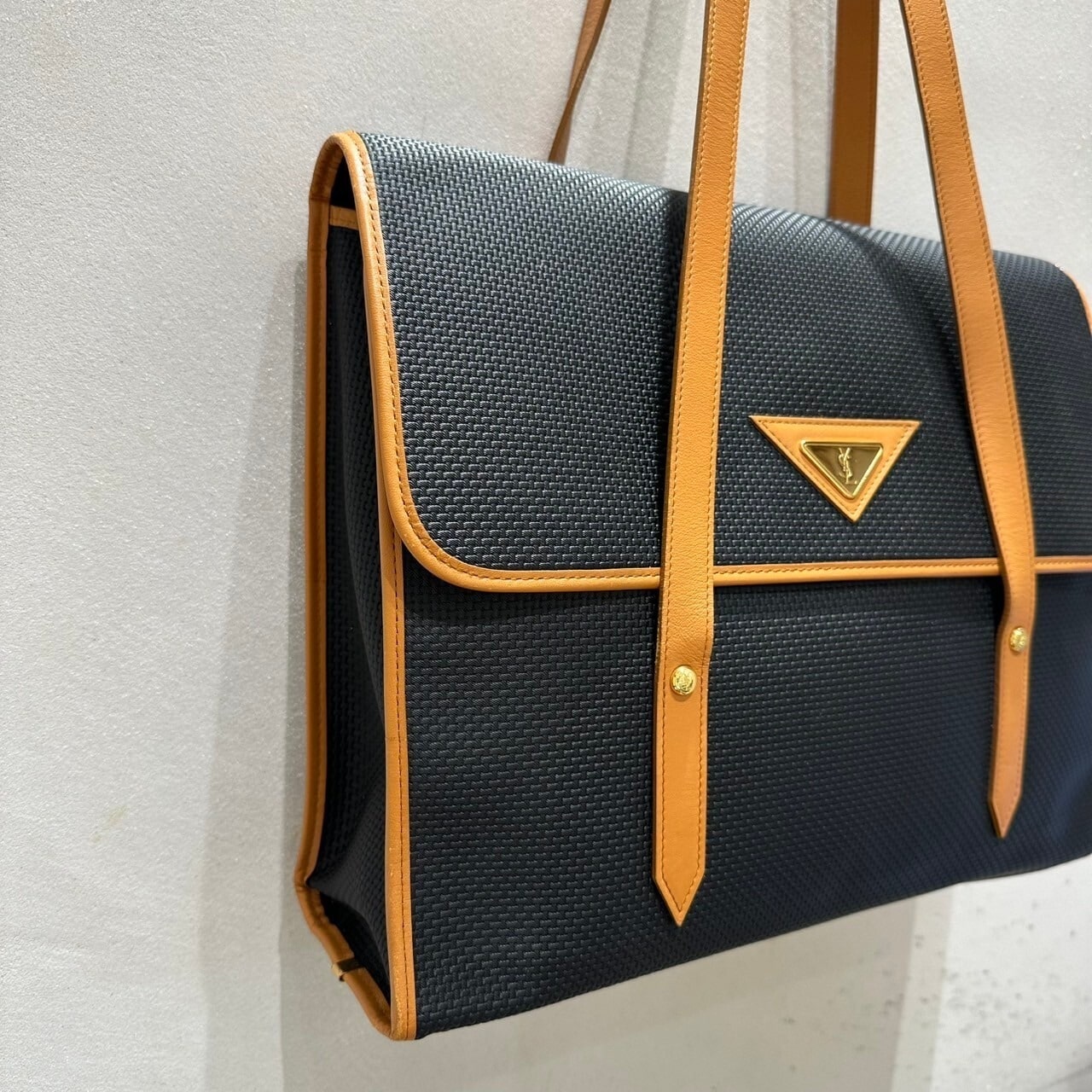 vintage YVES SAINT LAURENT(イヴ・サンローラン）ハンドバッグ