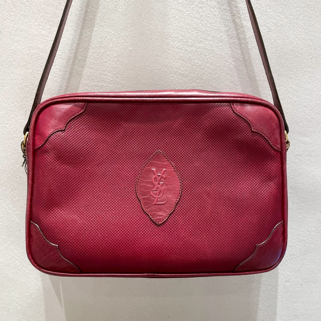 vintage YVES SAINT LAURENT(イヴ・サンローラン）ショルダー