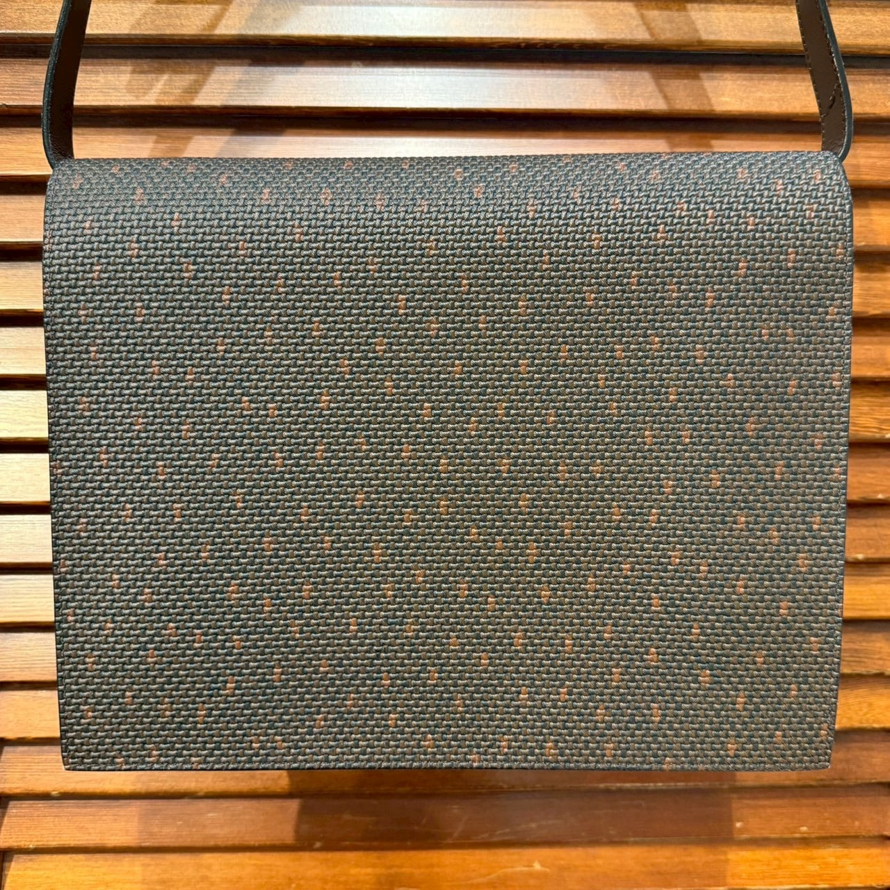 vintage YVES SAINT LAURENT(イヴ・サンローラン）ショルダーバッグ
