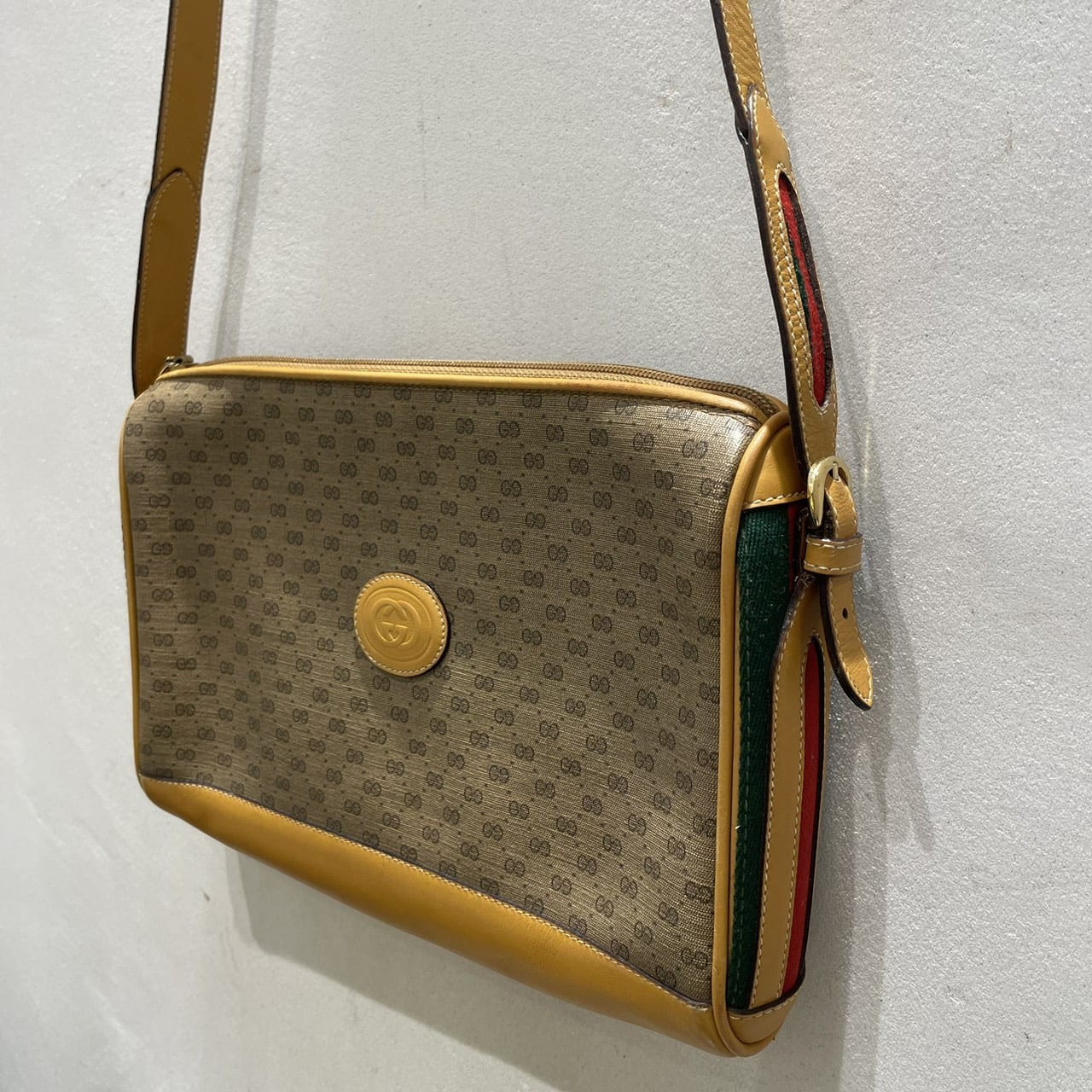 vintage GUCCI〈ヴィンテージグッチ〉ショルダーバッグ
