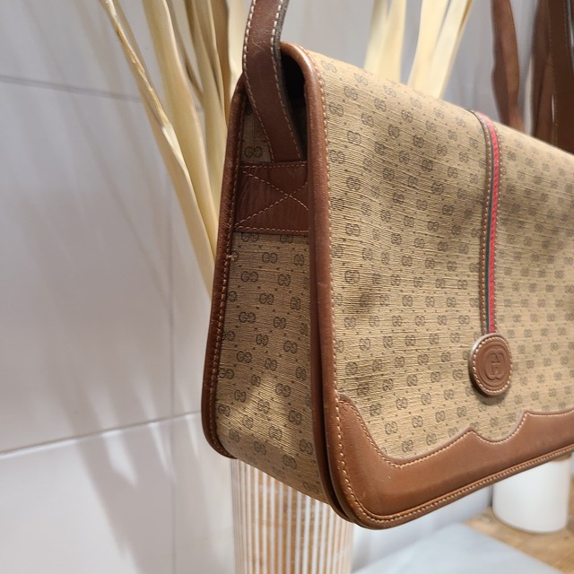  vintage GUCCI 〈ヴィンテージグッチ〉ショルダーバッグ 3