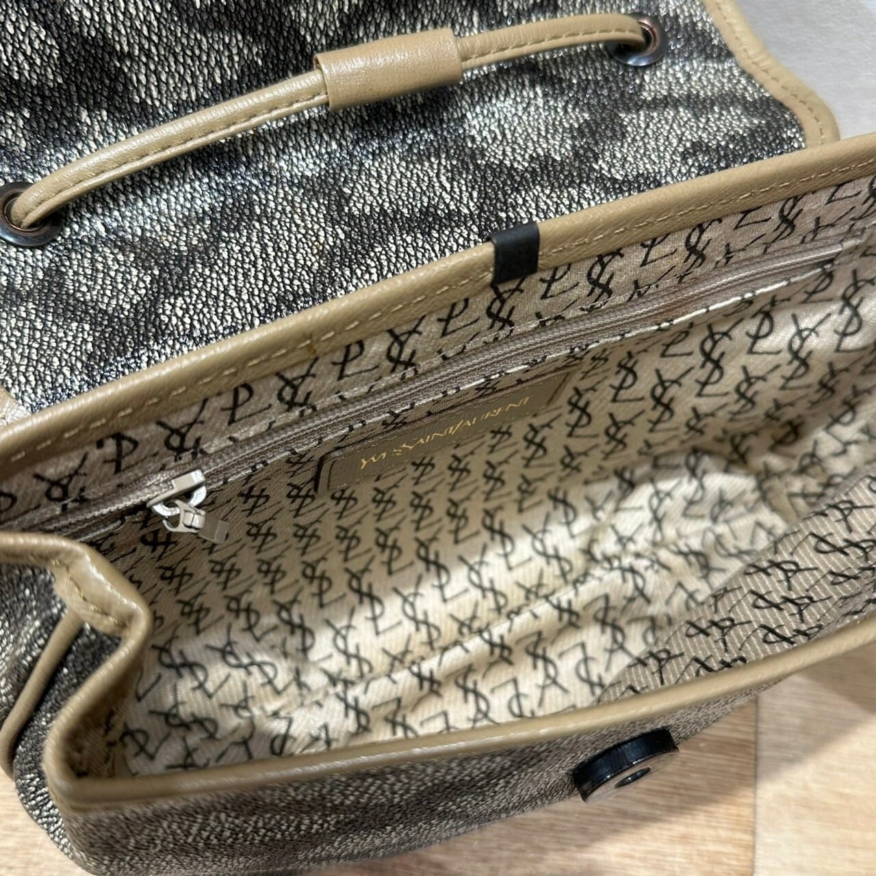vintage YVES SAINT LAURENT〈イヴ・サンローラン〉ショルダー