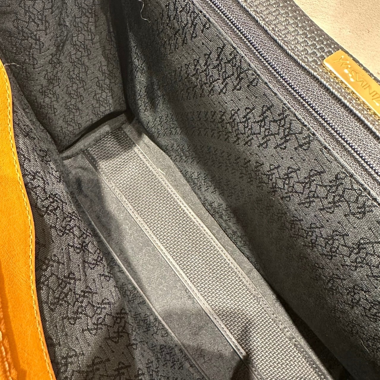 vintage YVES SAINT LAURENT(イヴ・サンローラン）ハンドバッグ