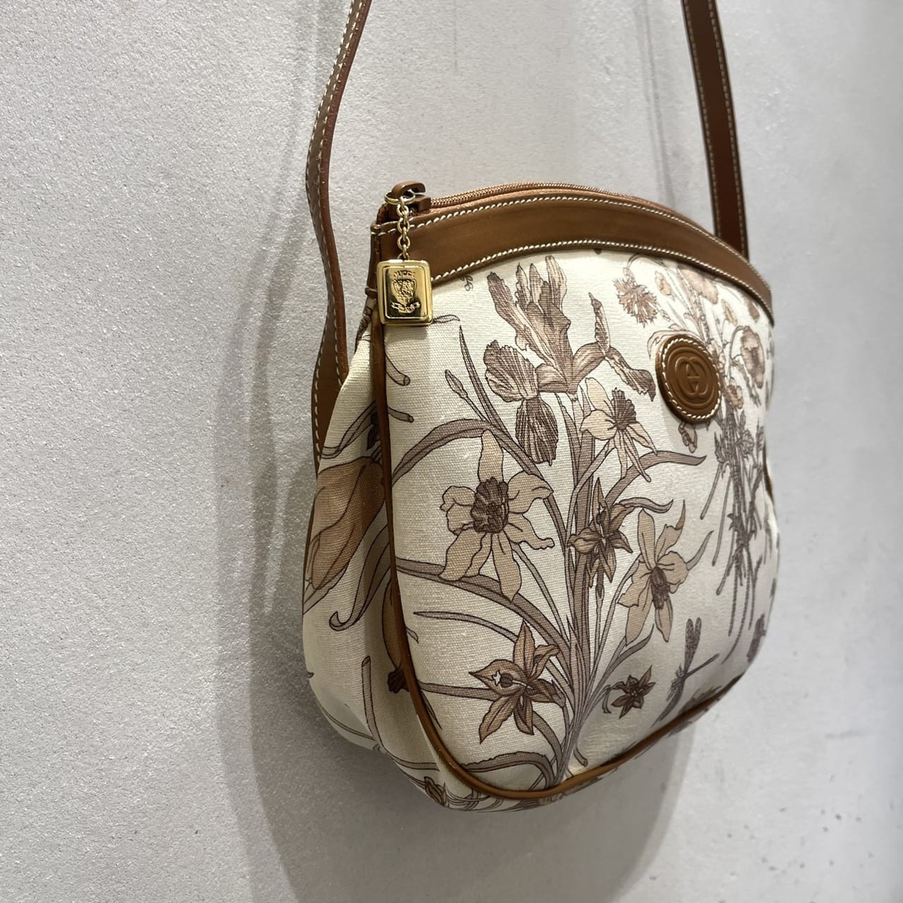 vintage GUCCI〈ヴィンテージグッショルダーバッグチ〉