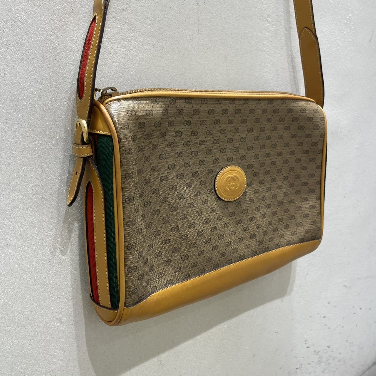 vintage GUCCI〈ヴィンテージグッチ〉ショルダーバッグ
