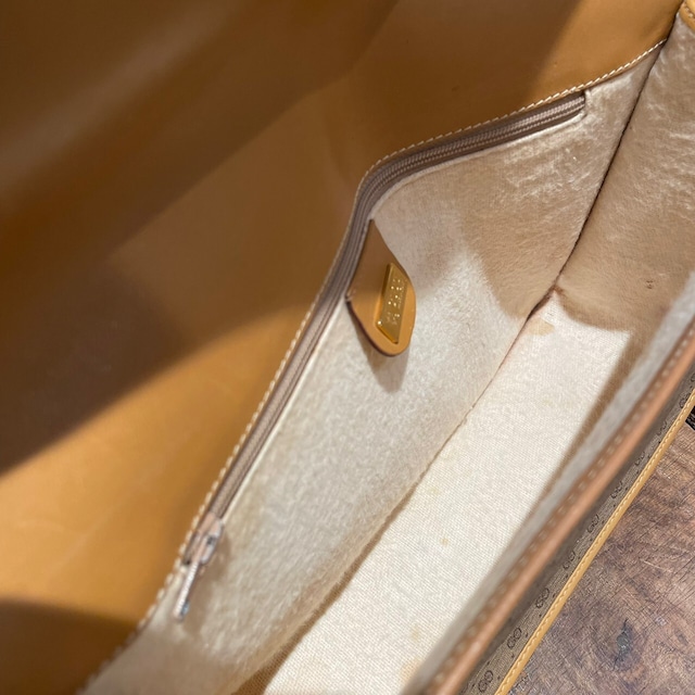 vintage GUCCI 〈ヴィンテージグッチ〉ショルダーバッグ 1