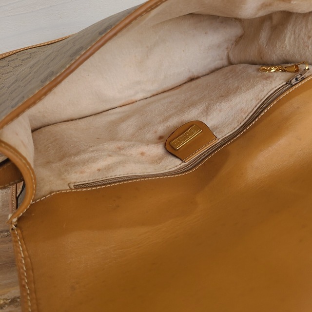 vintage GUCCI 〈ヴィンテージグッチ〉ショルダーバッグ 2
