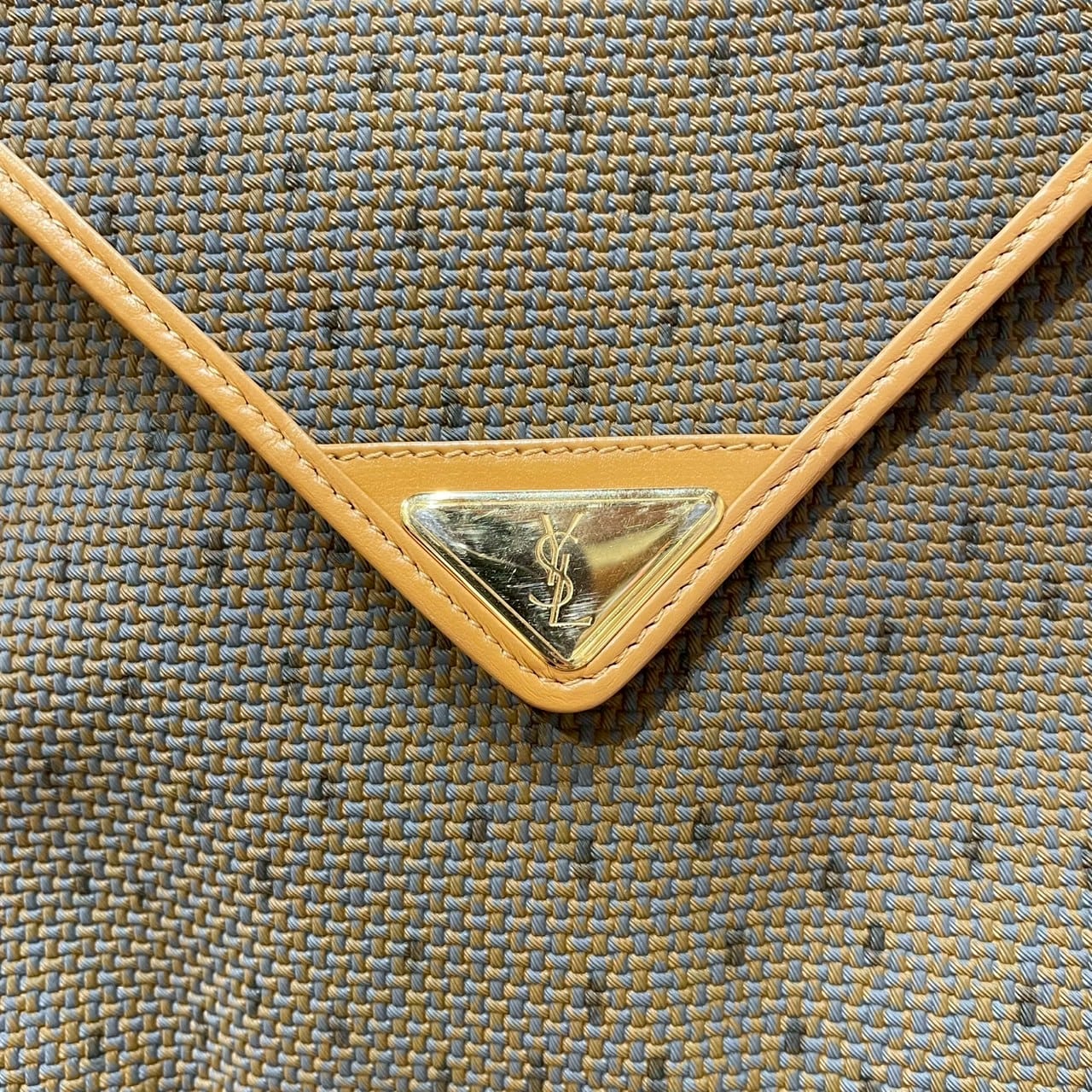 vintage YVES SAINT LAURENT〈イヴ・サンローラン〉ショルダーバッグ