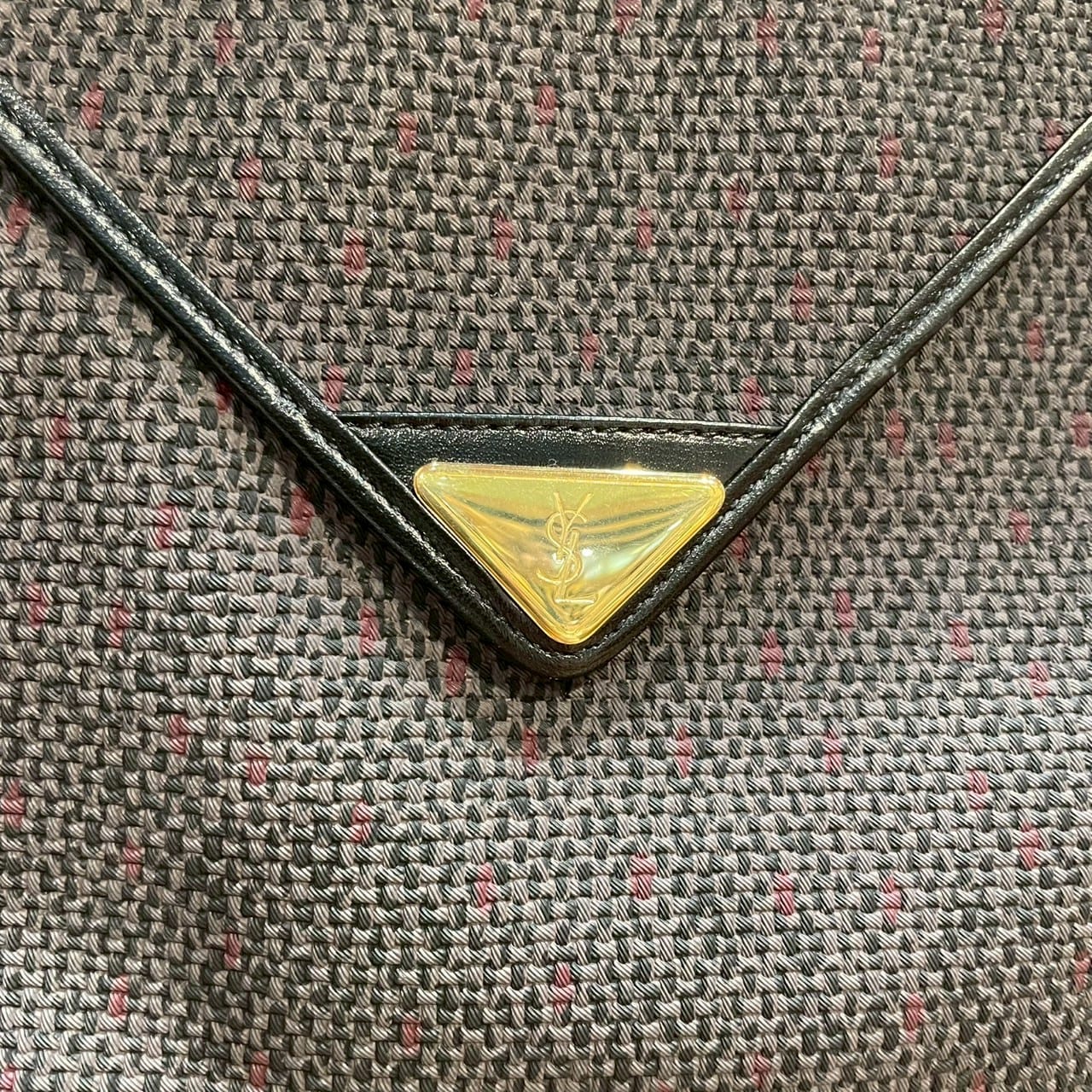 vintage YVES SAINT LAURENT(イヴ・サンローラン）ショルダーバッグ