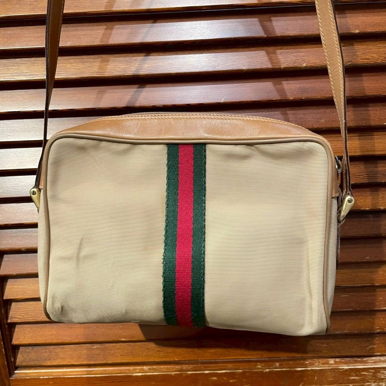 vintage GUCCI〈ヴィンテージグッチ〉ショルダーバッグ