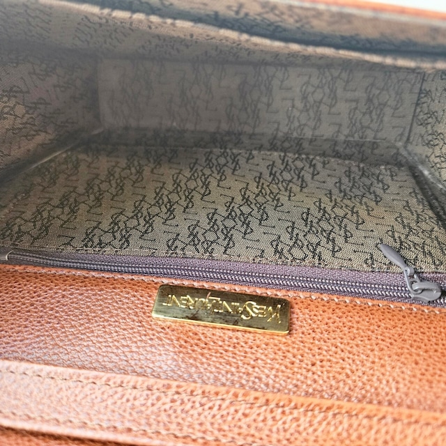 vintage YVES SAINT LAURENT(イヴ・サンローラン）ショルダーバッグ 2