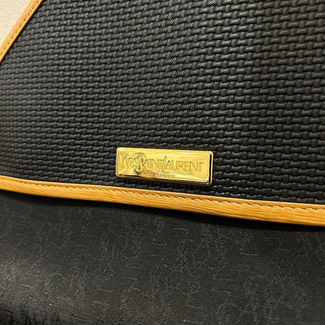 vintage YVES SAINT LAURENT(イヴ・サンローラン）ショルダーバッグ