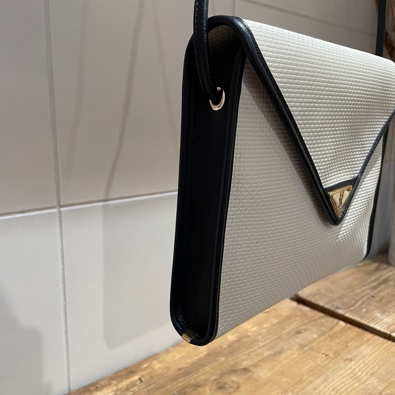 vintage YVES SAINT LAURENT〈イヴ・サンローラン〉ショルダーバッグ