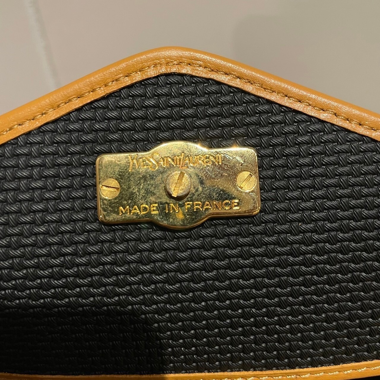 vintage YVES SAINT LAURENT(イヴ・サンローラン）ショルダーバッグ