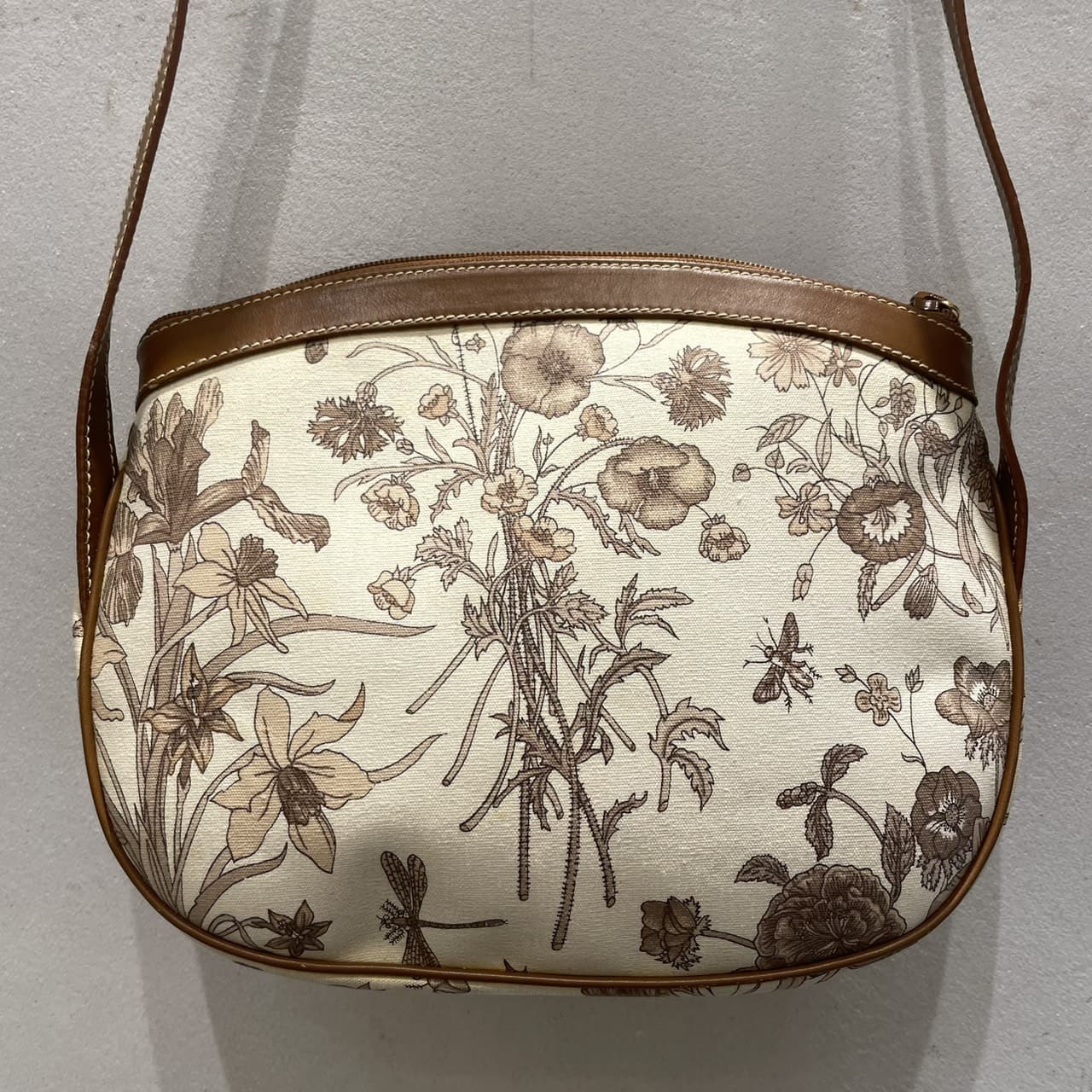 vintage GUCCI〈ヴィンテージグッショルダーバッグチ〉