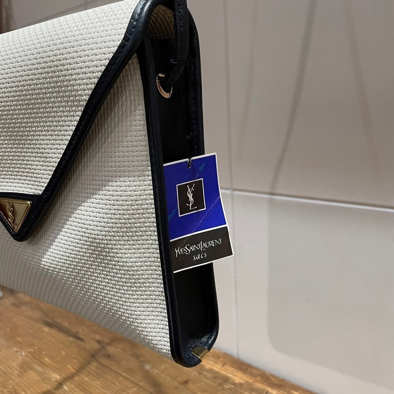 vintage YVES SAINT LAURENT〈イヴ・サンローラン〉ショルダーバッグ