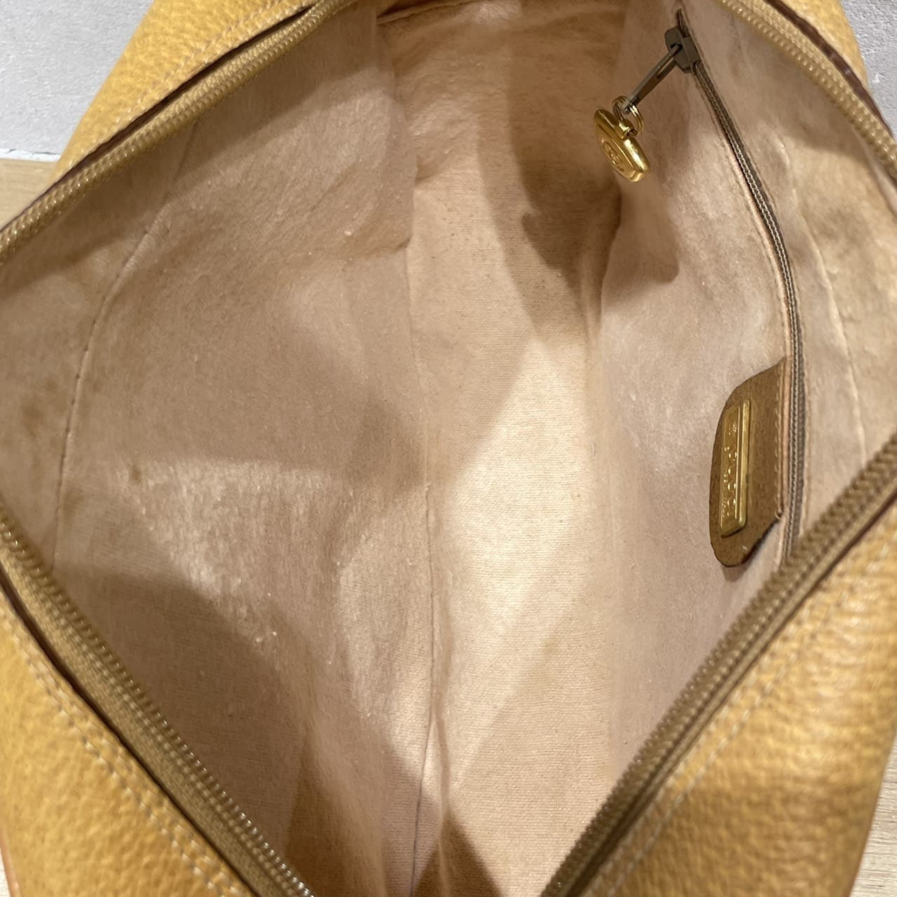 vintage GUCCI〈ヴィンテージグッチ〉ショルダーバッグ