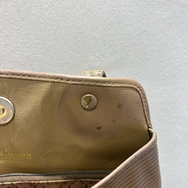 vintage YVES SAINT LAURENT(イヴ・サンローラン）ショルダーバッグ